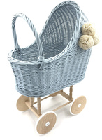Wiklinowy wózek dla lalek SOPHIE © BABY BLUE